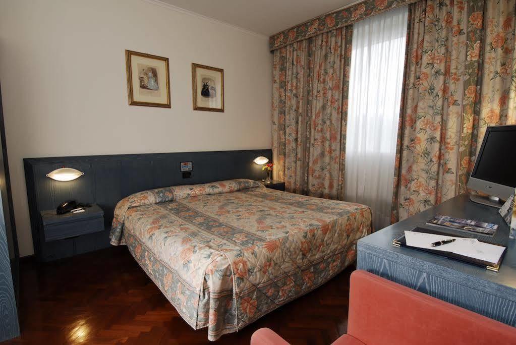 Park Hotel Ripaverde Borgo San Lorenzo Exterior photo